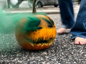 Halloween Vlog: Canna-Jack-O-Lantern + Smoke Bomb